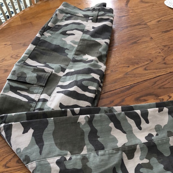 J Crew Camo - Picture 3 of 7